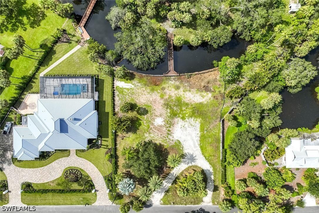 182 Cocohatchee Blvd., Naples, FL 34110