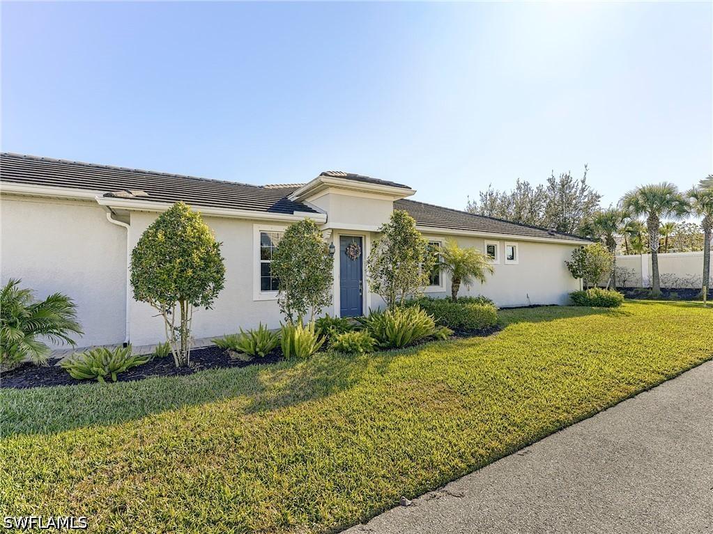 10641 Jackson Square Dr., Estero, FL 33928