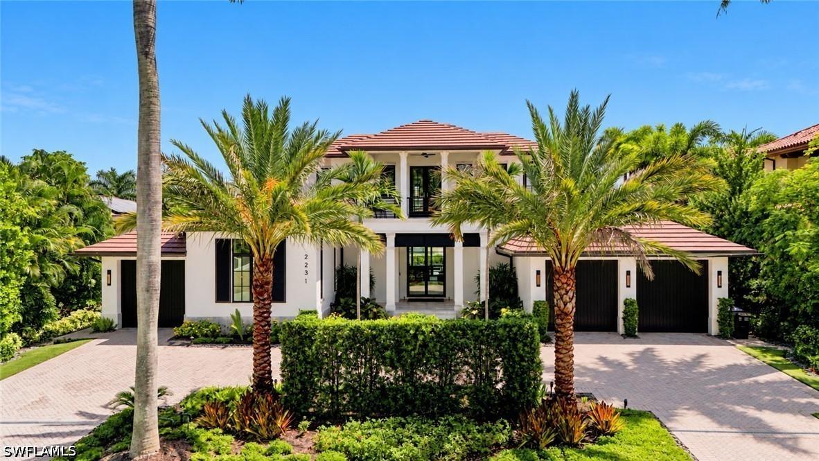 2231 Forrest Ln., Naples, FL 34102