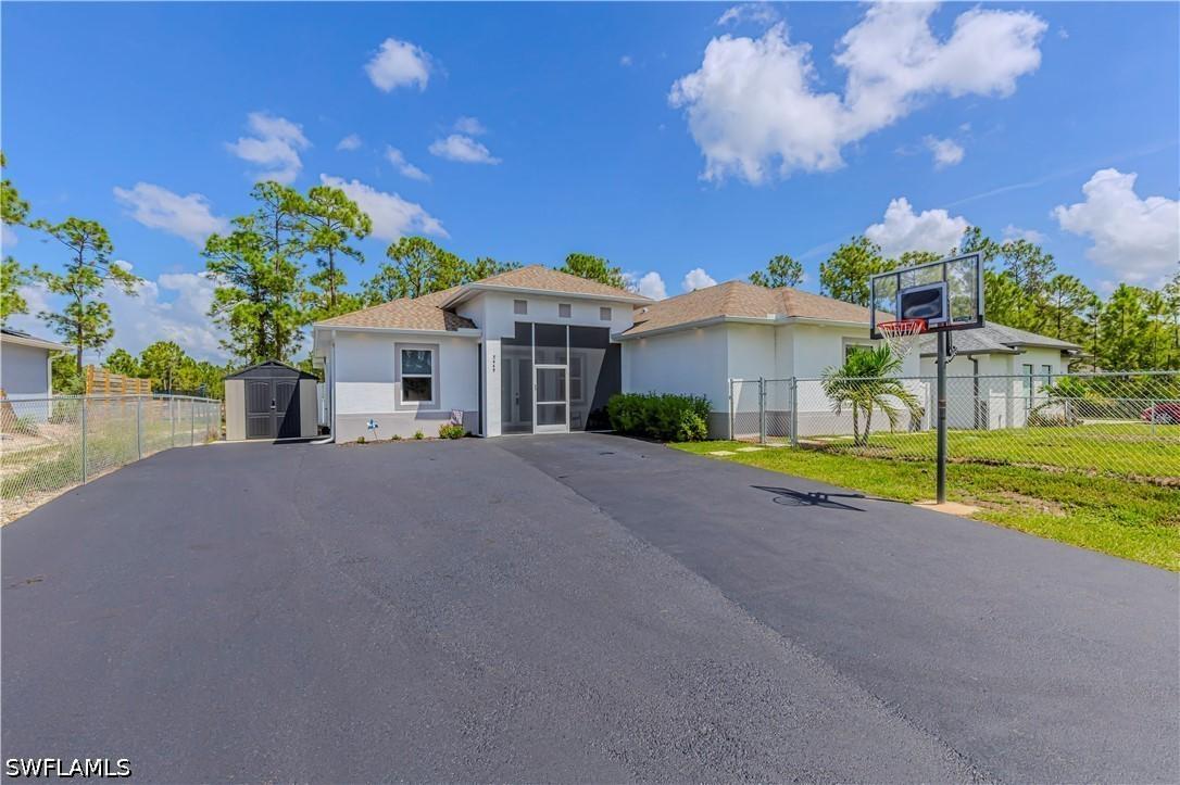 3449 43rd Ave., Naples, FL 34120
