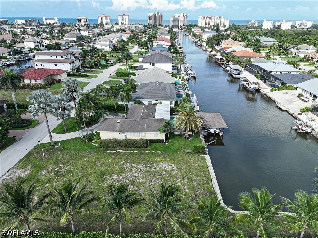 489 Heron Ave., Naples, FL 34108