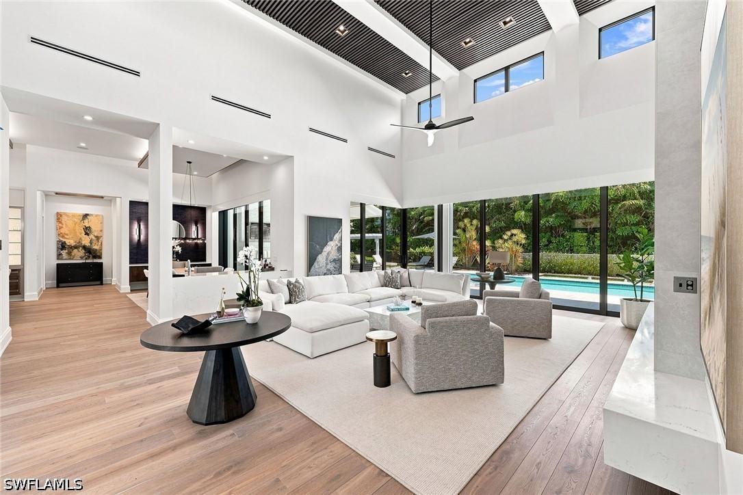 1300 Nautilus Rd., Naples, FL 34102