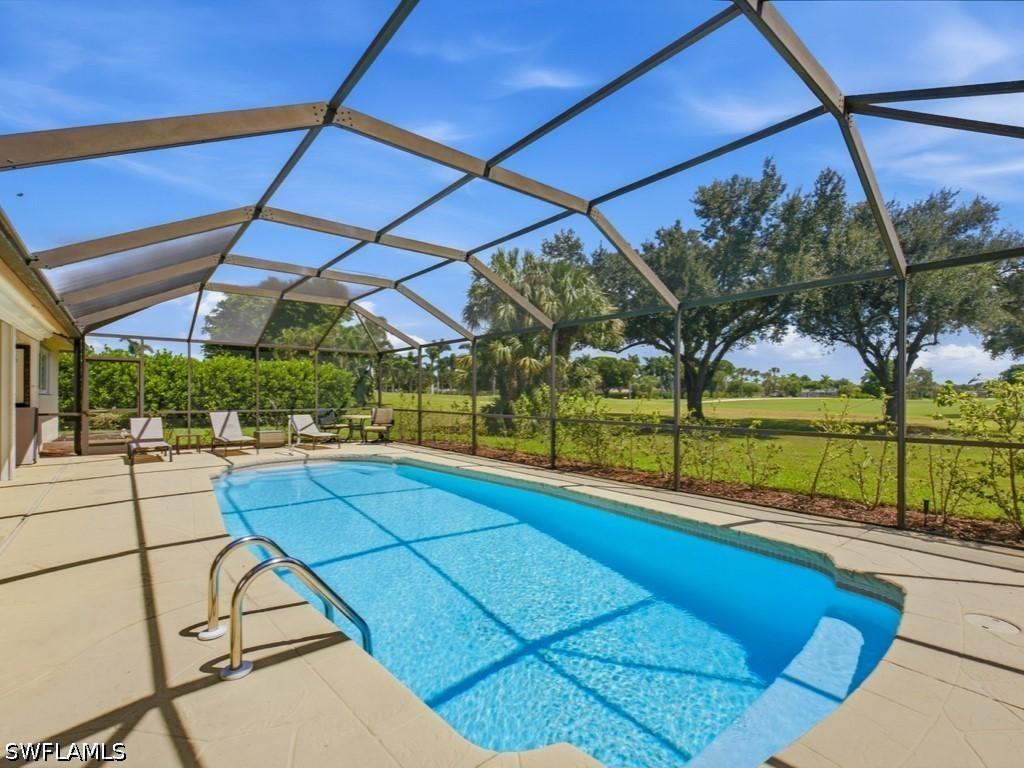 394 Bay Meadows Dr., Naples, FL 34113