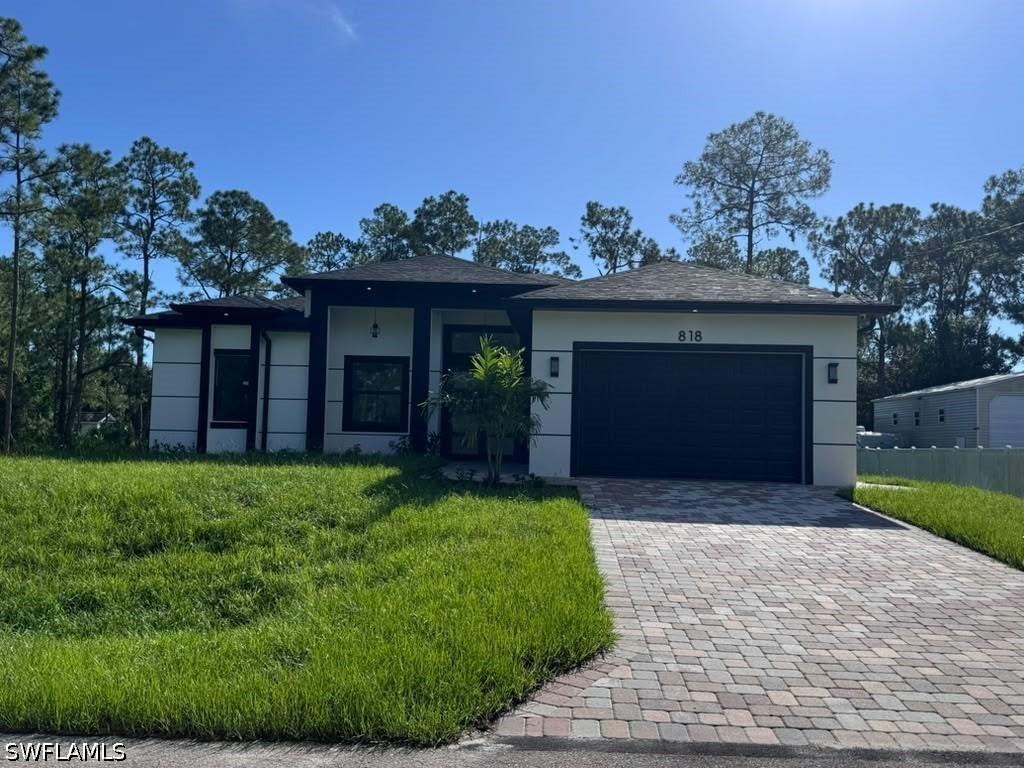 818 Columbus Ave., Lehigh Acres, FL 33972