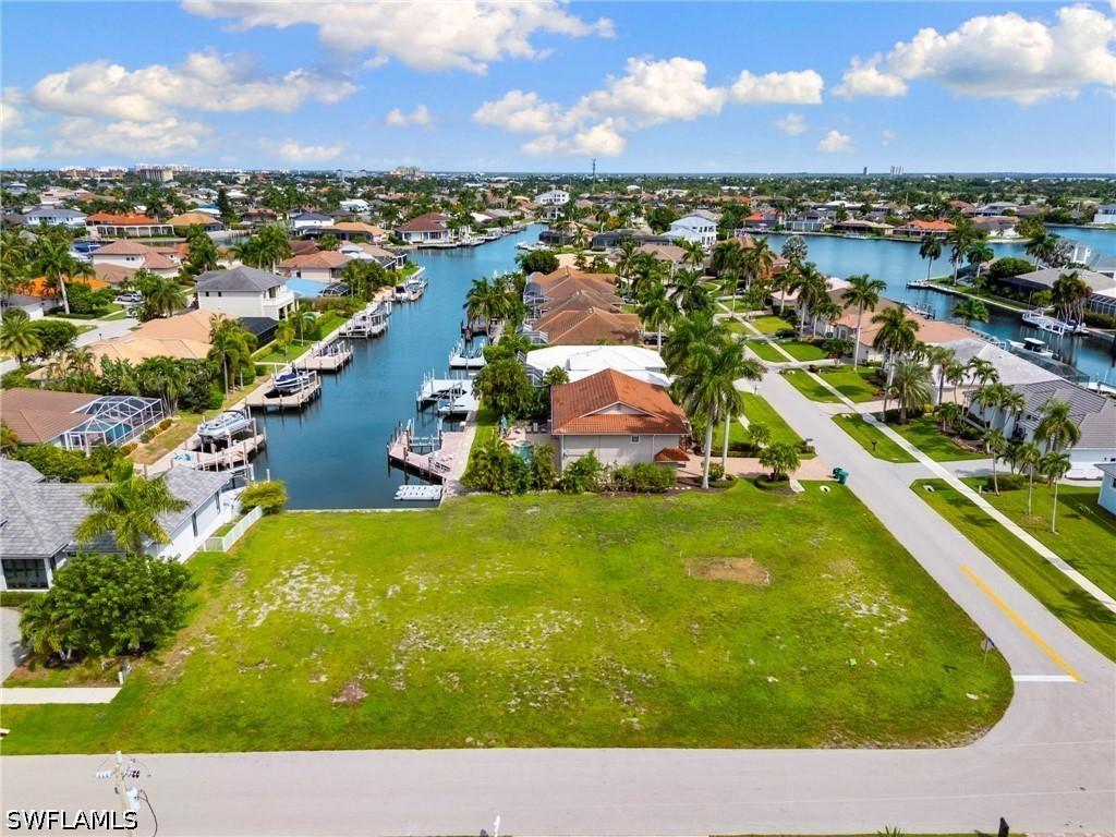 960 Bonita Ct., Marco Island, FL 34145