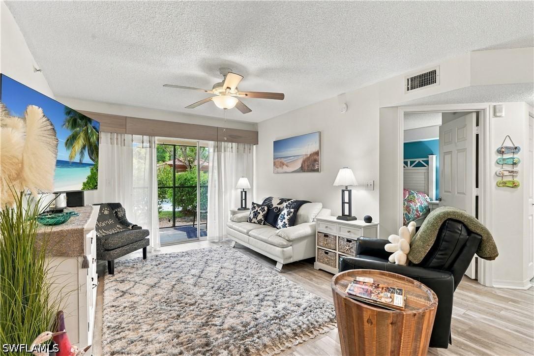 8960 Colonnades Ct. #915, Bonita Springs, FL 34135