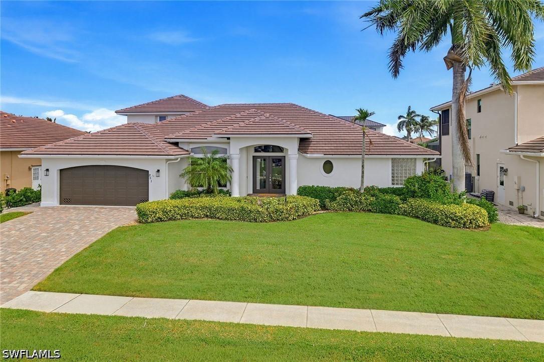 251 Seminole Ct., Marco Island, FL 34145