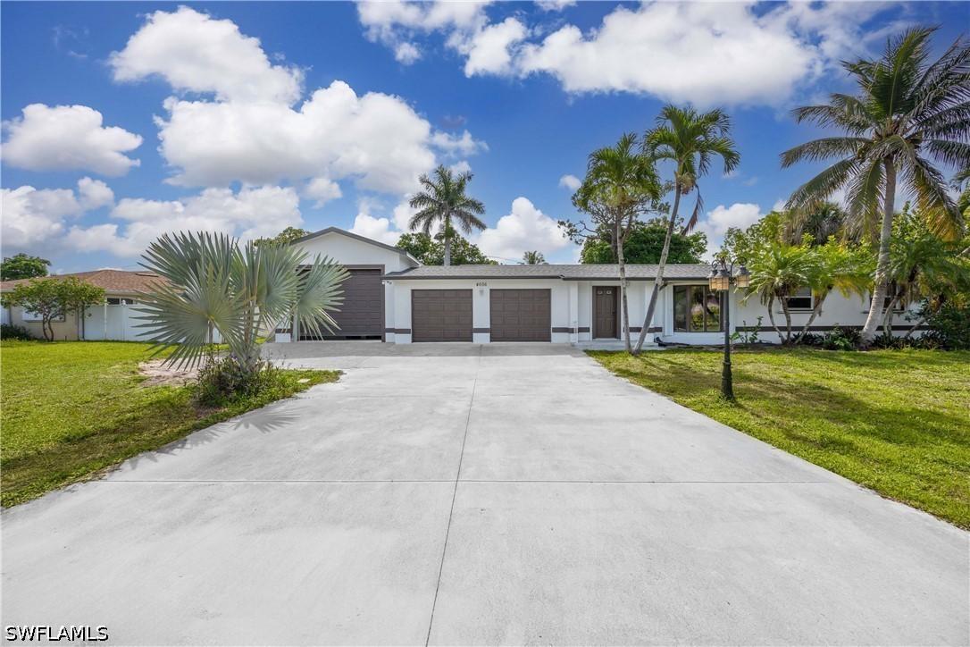 4656 Capri Dr., Naples, FL 34103