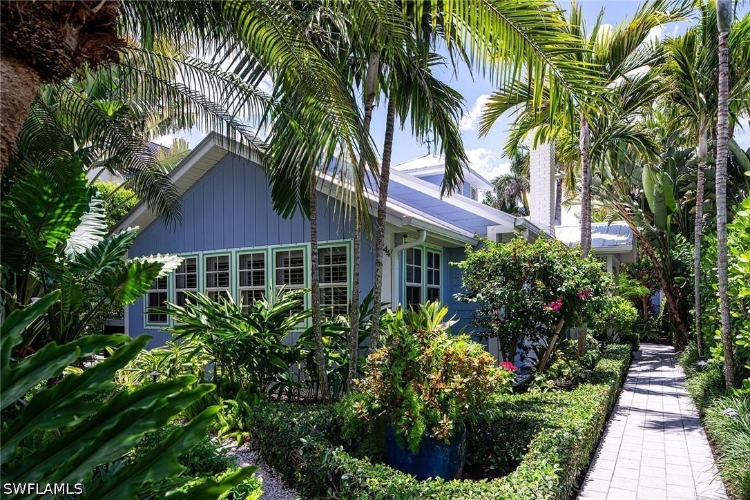 244 11th Ave., Naples, FL 34102