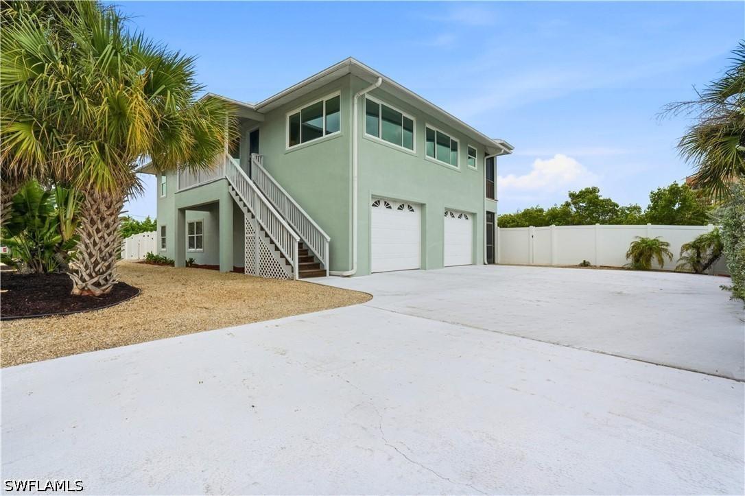 48 Fairview Blvd., Fort Myers Beach, FL 33931