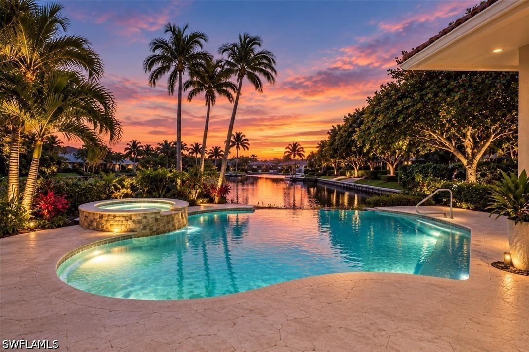 8752 Muirfield Dr., Naples, FL 34109