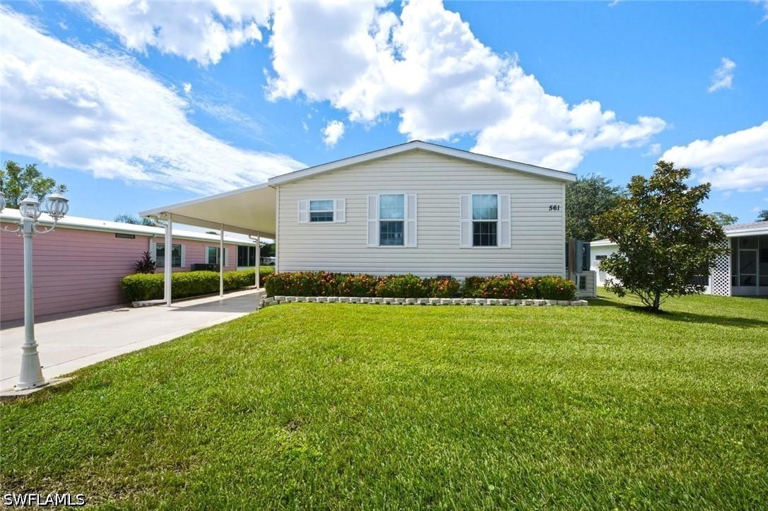 561 Charlemagne Blvd., Naples, FL 34112
