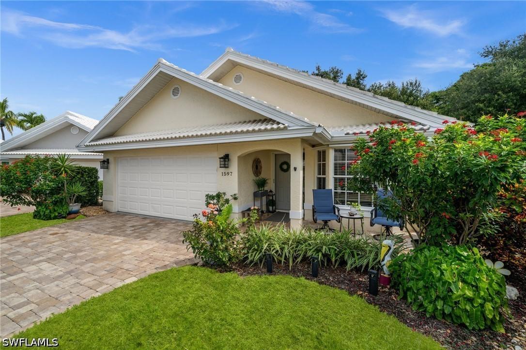 1597 Weybridge Cir. #13, Naples, FL 34110
