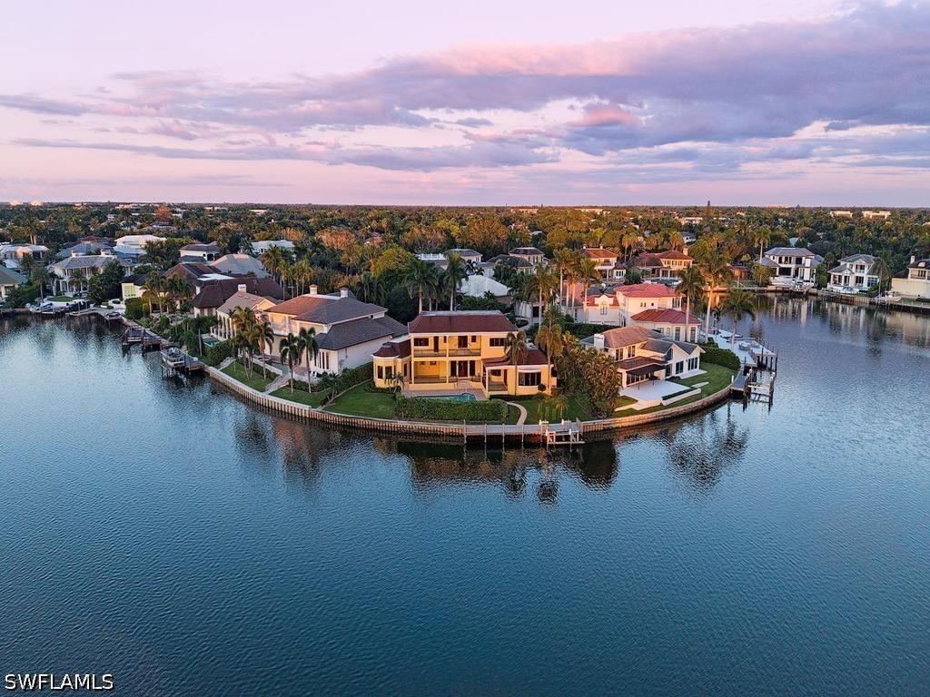 303 Cuddy Ct., Naples, FL 34103