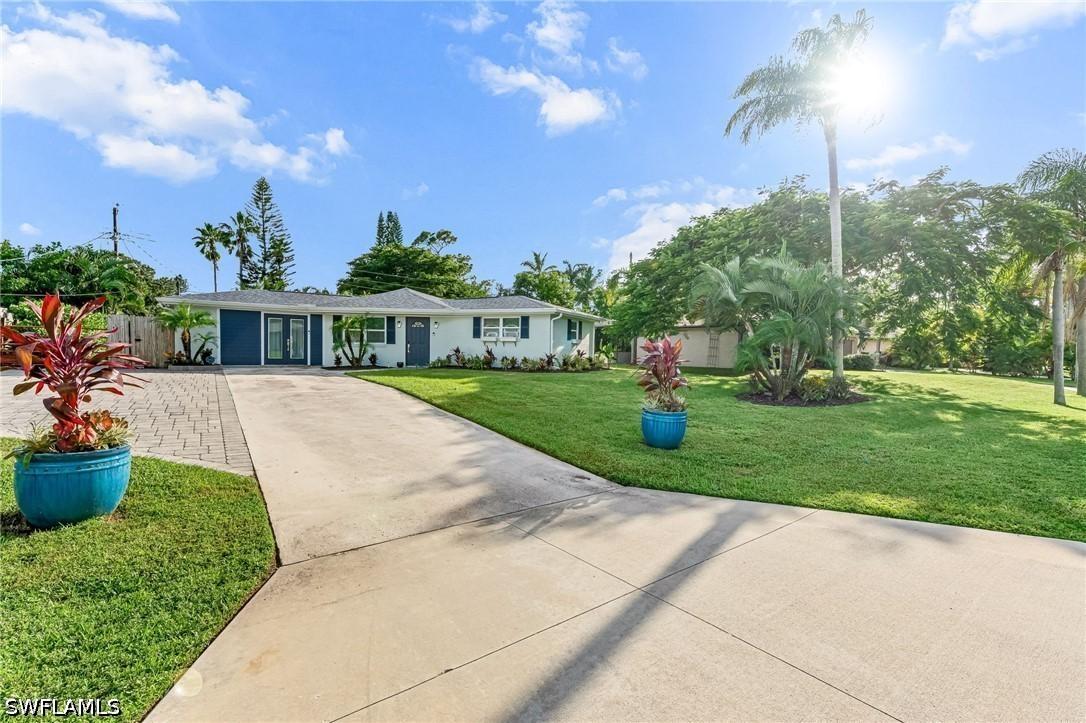 9792 Tonya Ct., Bonita Springs, FL 34135