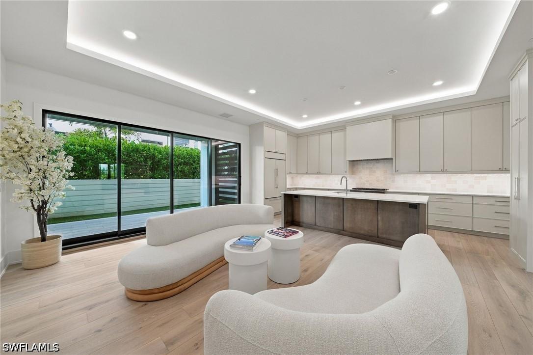 82 9th St. #205, Naples, FL 34102