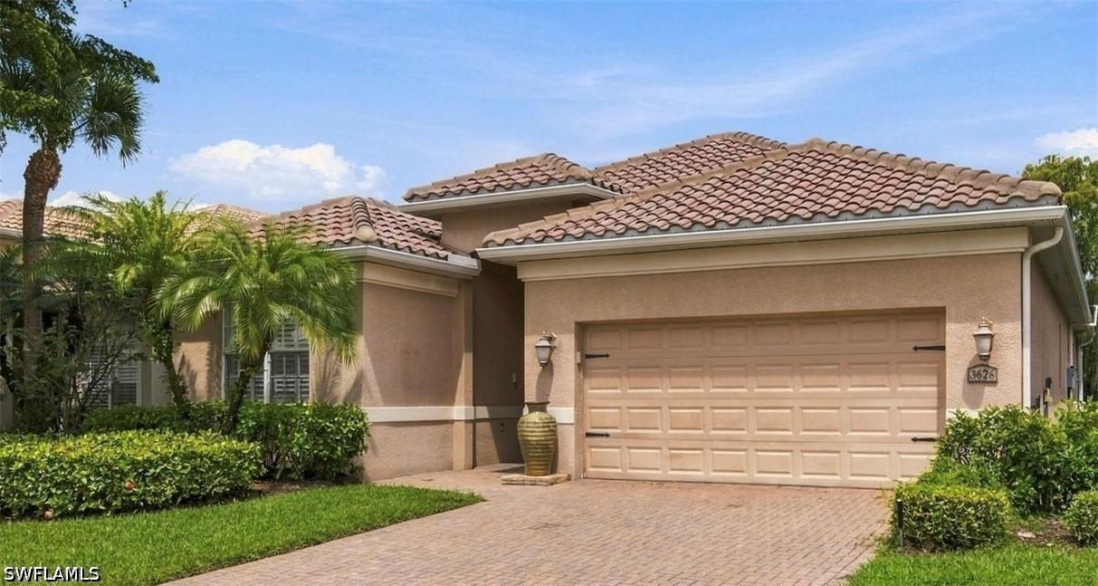 3626 Grand Cypress Dr., Naples, FL 34119