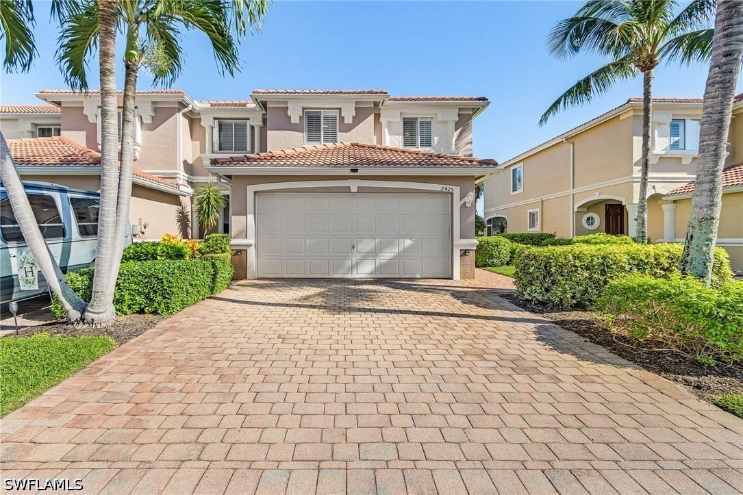 2425 Laurentina Ln., Cape Coral, FL 33909