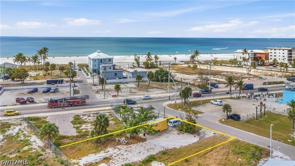 110 Mango St., Fort Myers Beach, FL 33931