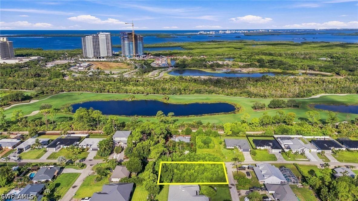 4665 Santiago Ln., Bonita Springs, FL 34134