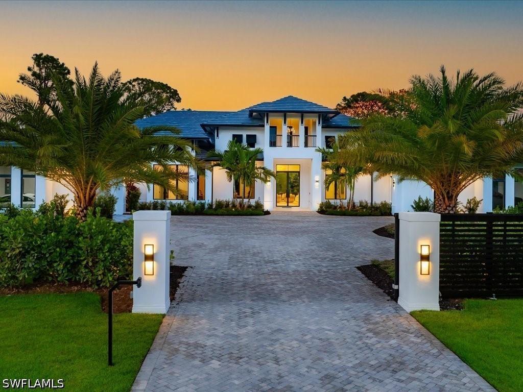 500 Ridge Dr., Naples, FL 34108