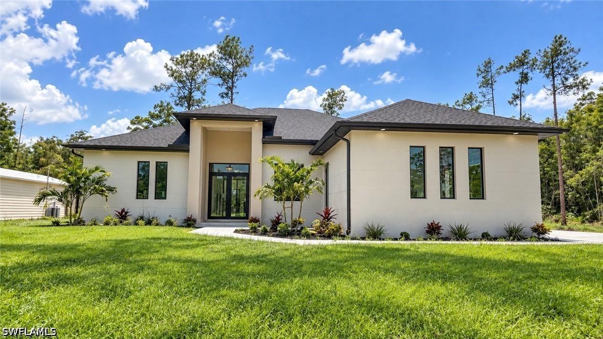 4062 2nd Ave., Naples, FL 34117