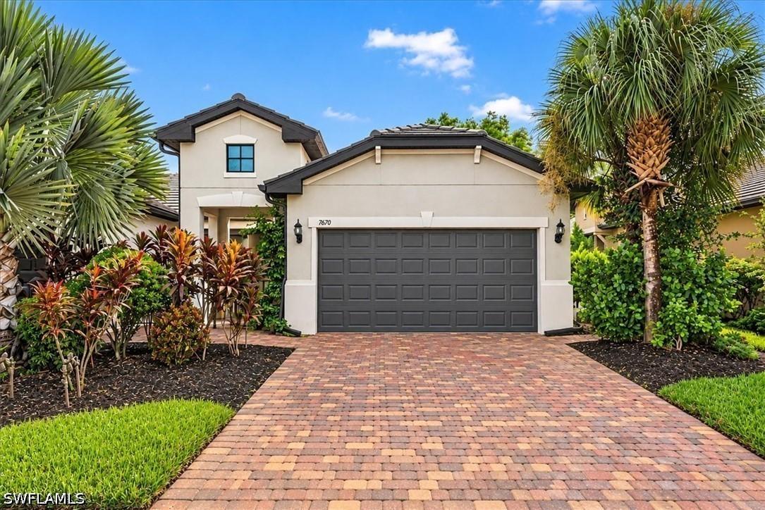 7670 Jacaranda Ln., Naples, FL 34114