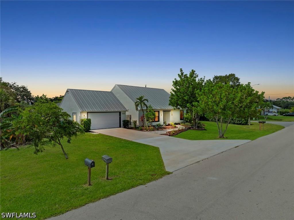 5500 29th Pl., Naples, FL 34116