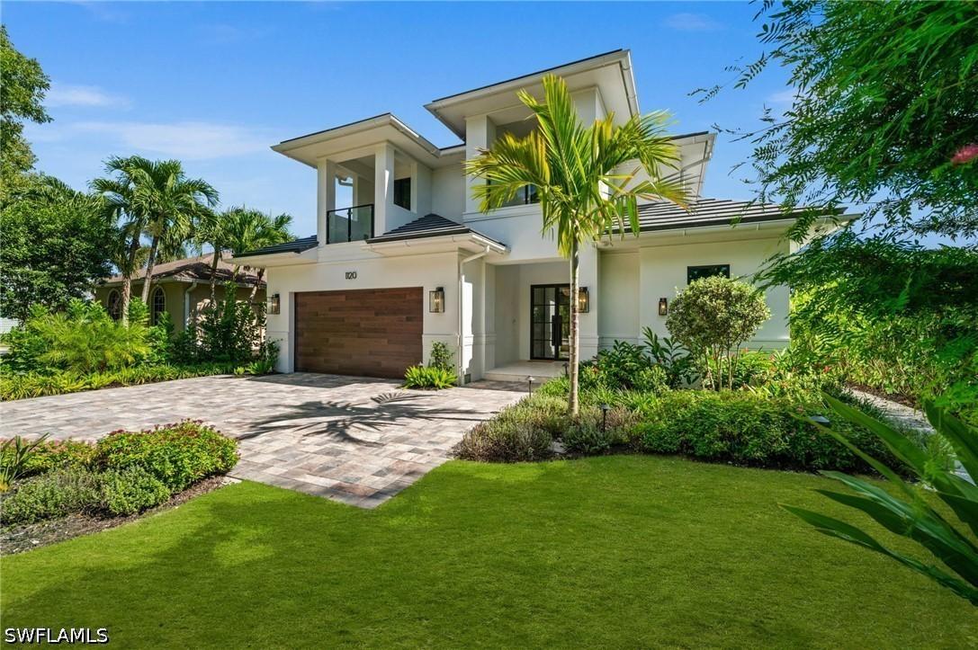 1120 10th Ave., Naples, FL 34102