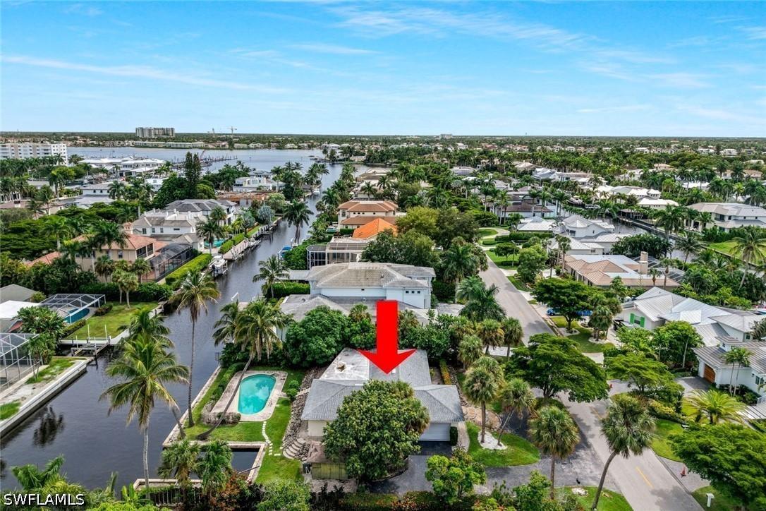 499 16th Ave., Naples, FL 34102