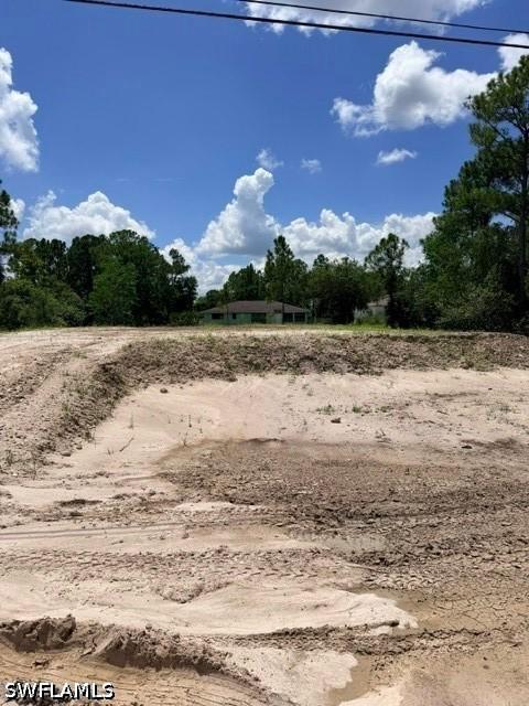 726 Manhattan St., Lehigh Acres, FL 33974