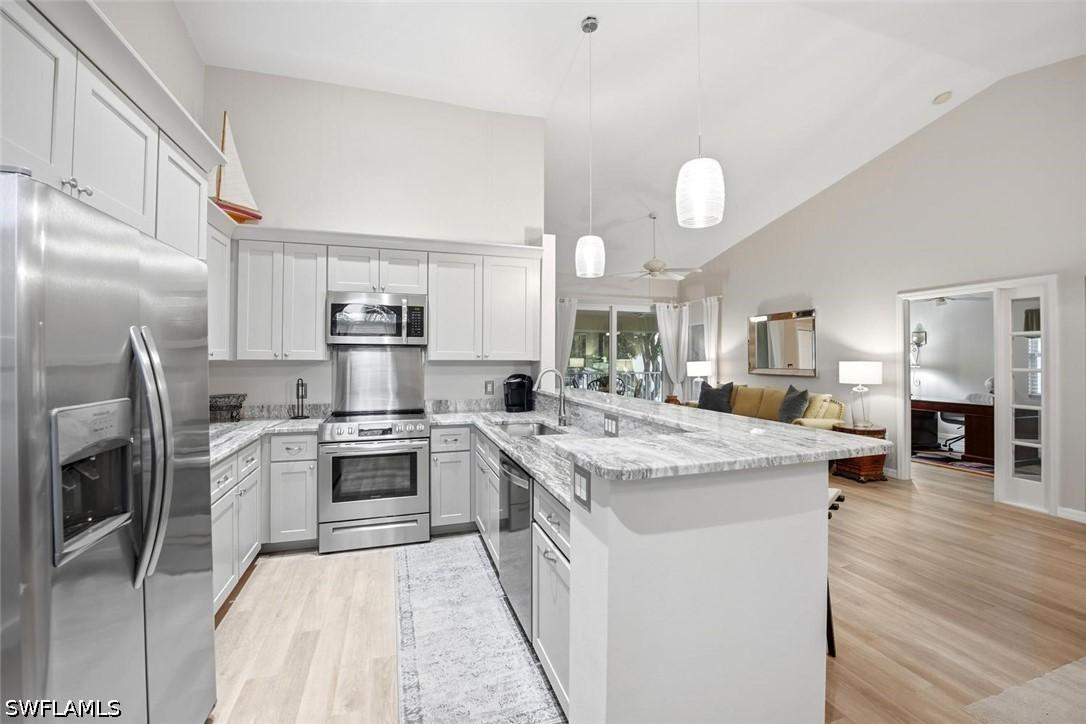 6810 Huntington Lakes Cir. #202, Naples, FL 34119