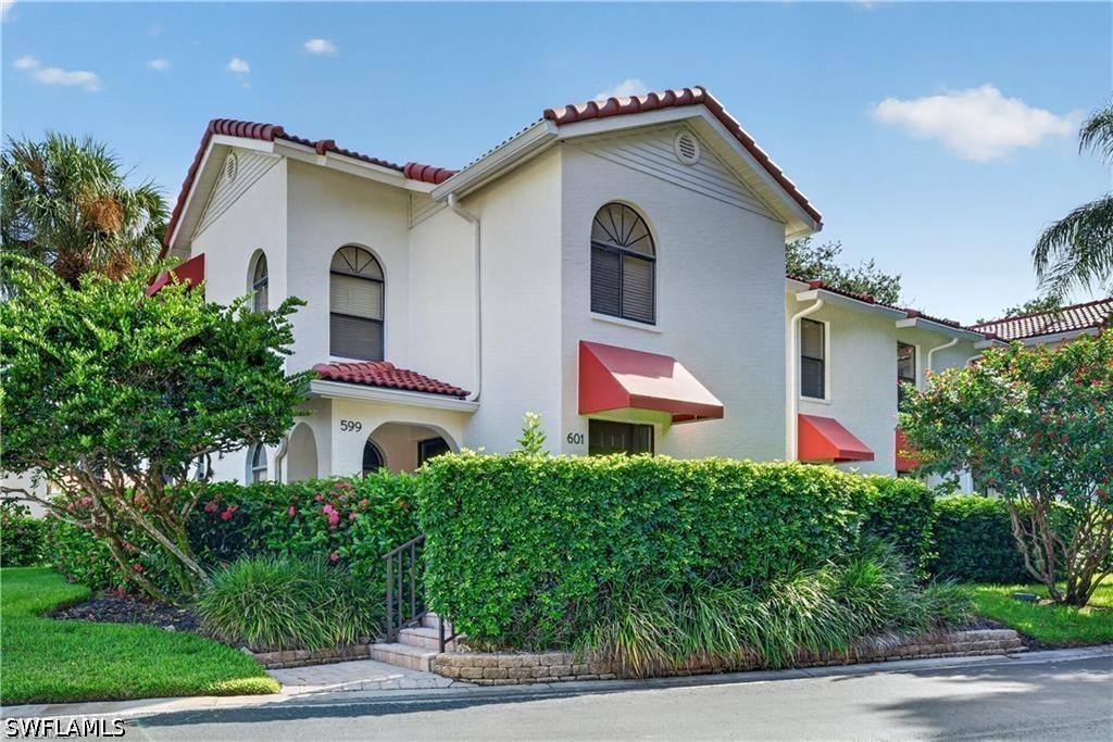 599 Serendipity Dr., Naples, FL 34108