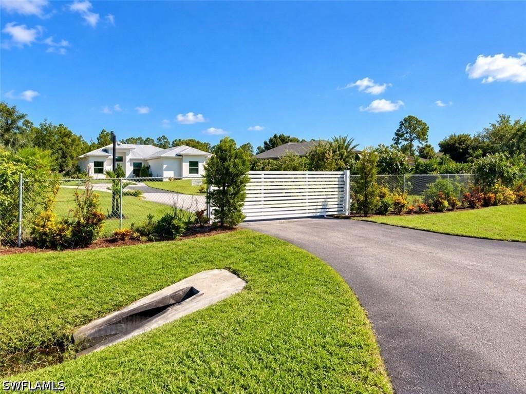2469 29th Ave., Naples, FL 34120