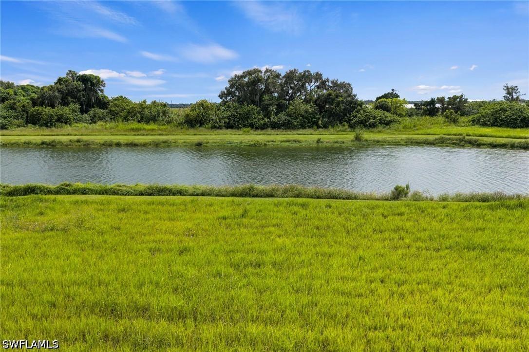 22710 Yellow Button Ln., Alva, FL 33920
