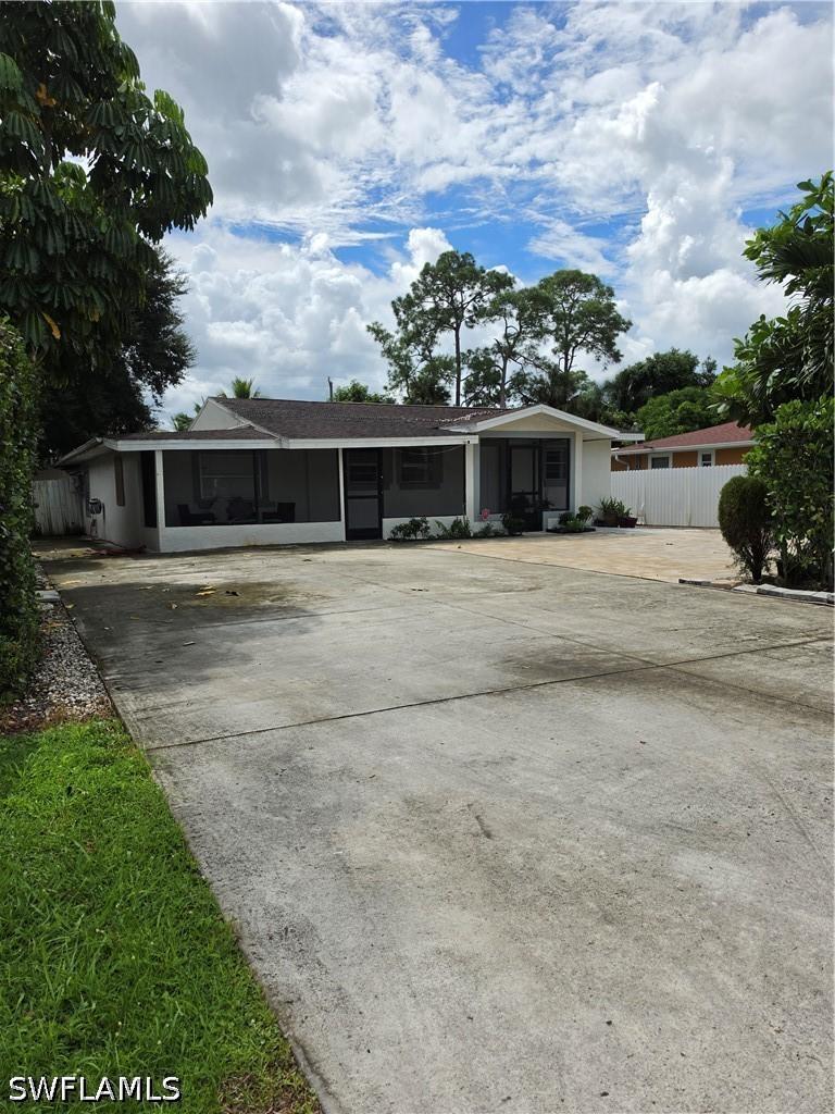 5230 Warren St., Naples, FL 34113
