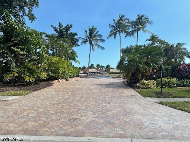 4755 Southern Breeze Dr., Naples, FL 34114
