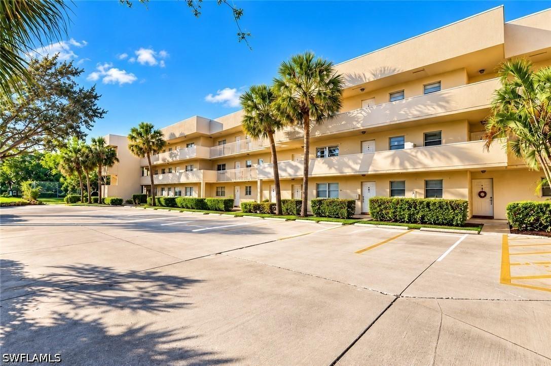 501 Forest Lakes Blvd. #212, Naples, FL 34105