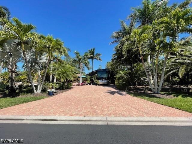 4842 Southern Breeze Dr., Naples, FL 34114