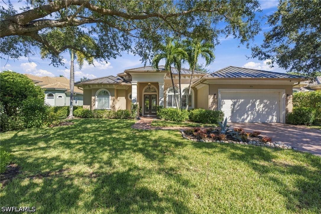495 Saddlebrook Ln., Naples, FL 34110