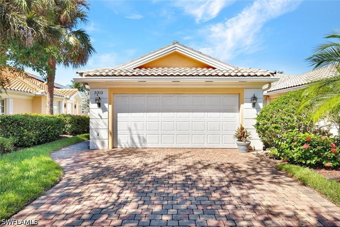 3312 Cayman Ln., Naples, FL 34119