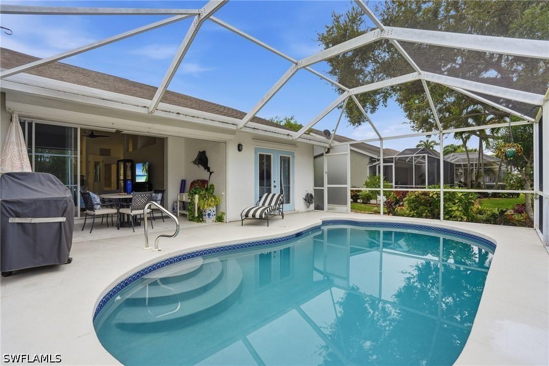 5253 Whitten Dr., Naples, FL 34104