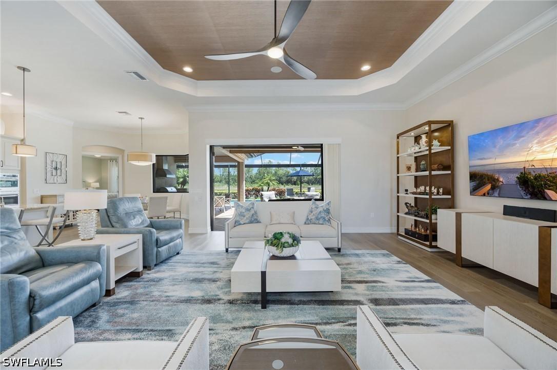 1647 Songbird Ct., Naples, FL 34120