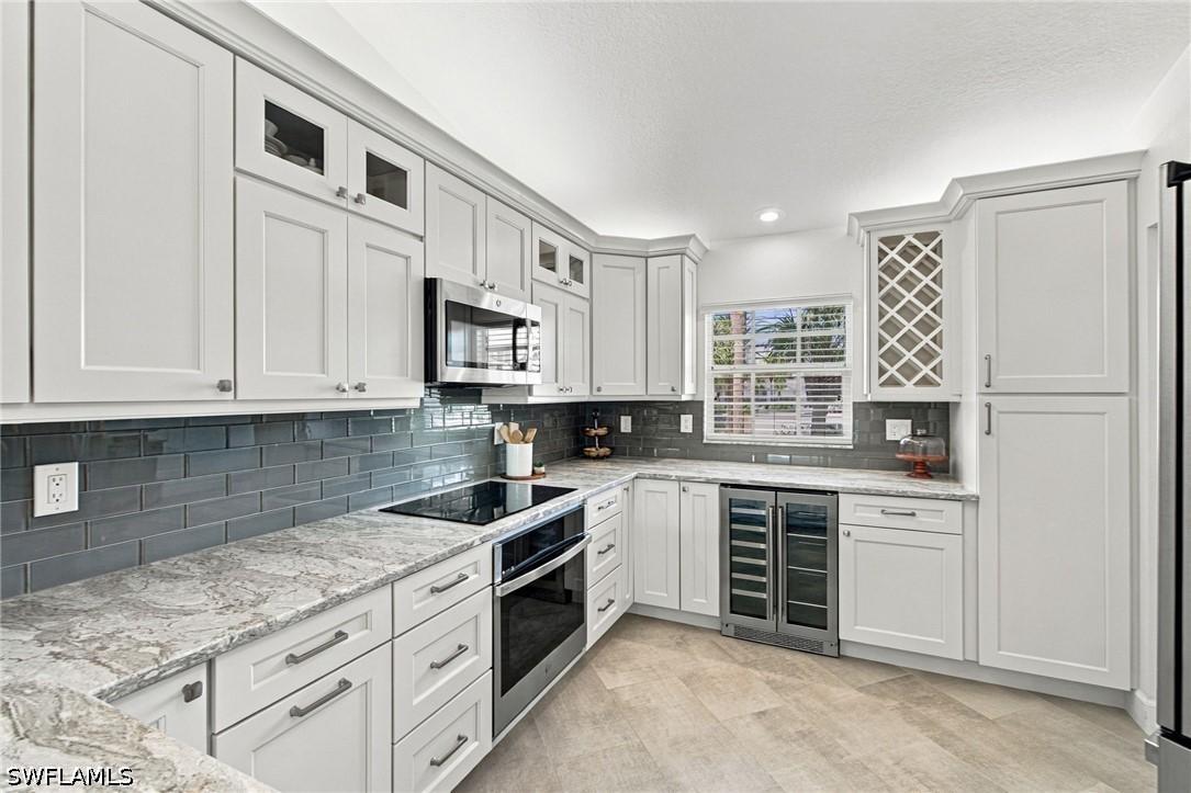 13000 Castle Harbour Dr. #J3, Naples, FL 34110