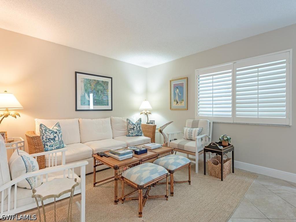 788 Park Shore Dr. #B25, Naples, FL 34103