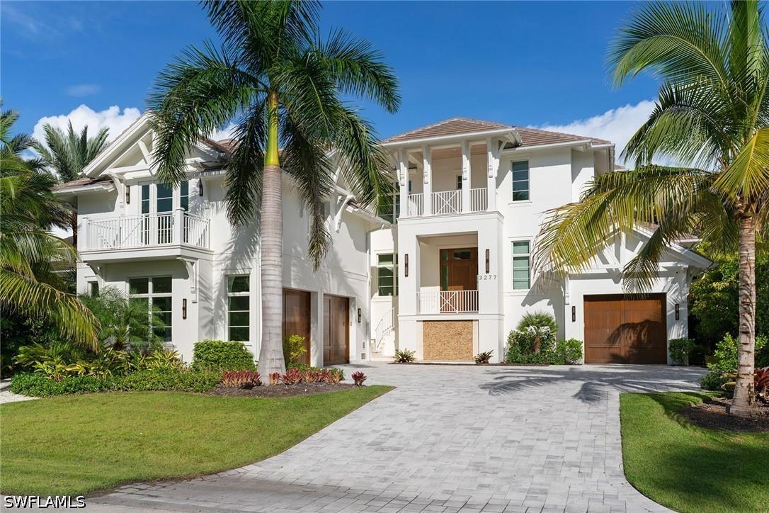 3277 Gordon Dr., Naples, FL 34102