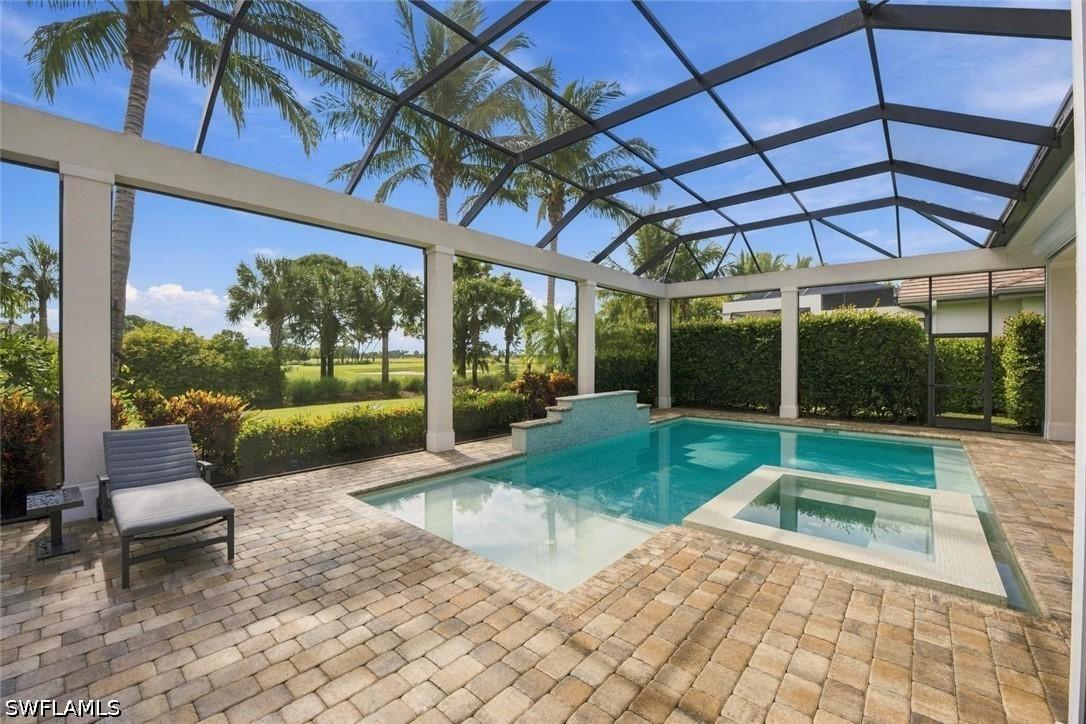 3142 Malaga Ln., Naples, FL 34114