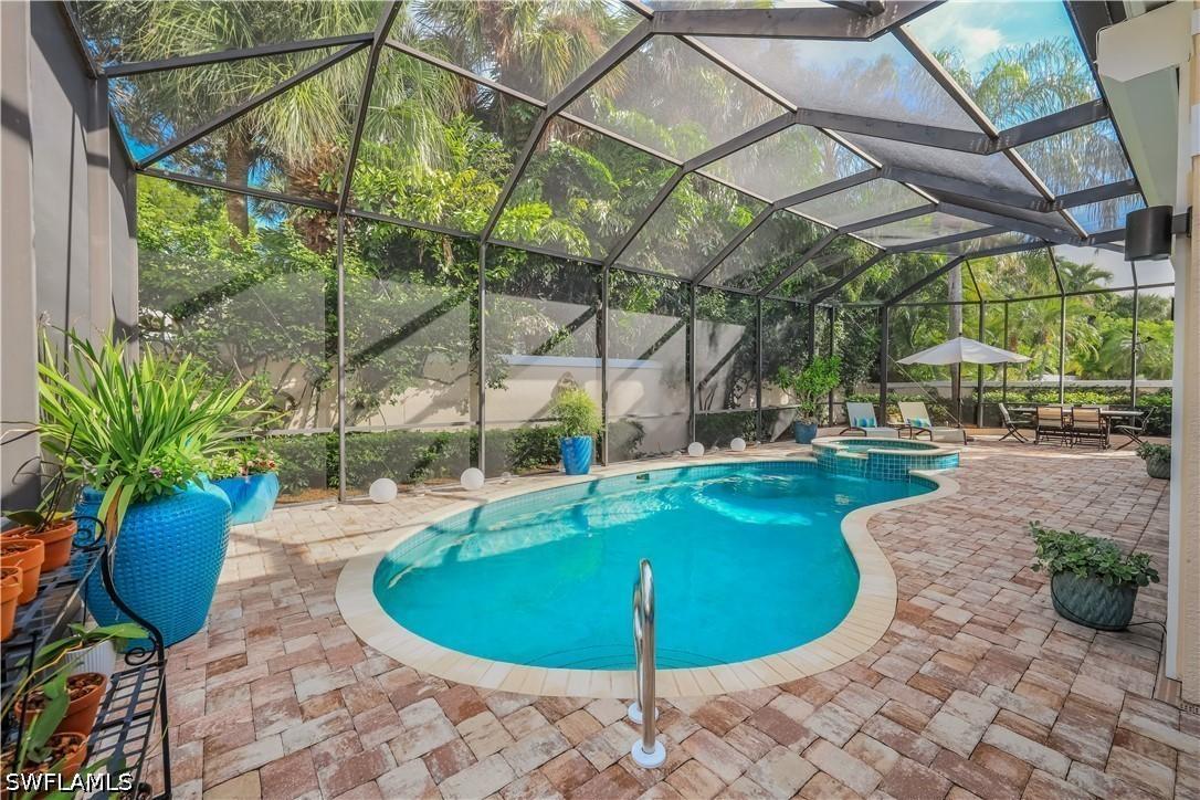 353 Carlton Pl. #33, Naples, FL 34108
