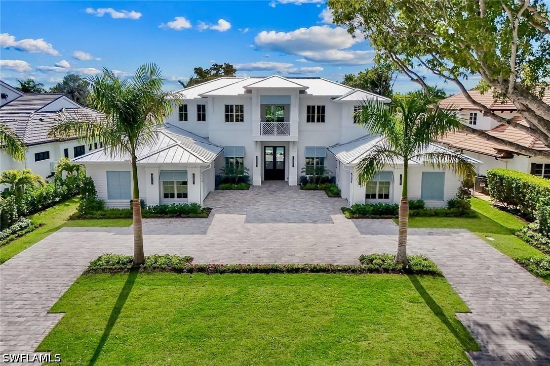 788 Riviera Dr., Naples, FL 34103