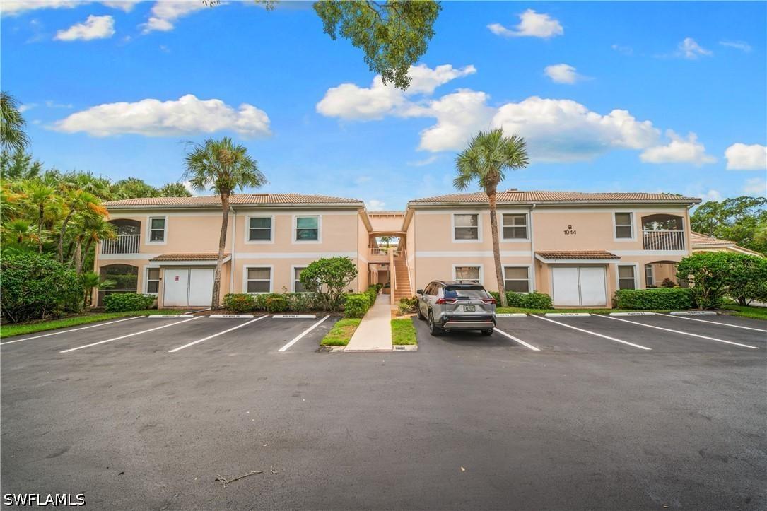 1044 Woodshire Ln. #B101, Naples, FL 34105